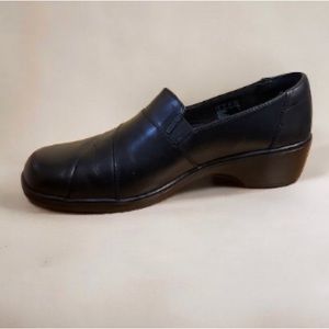 Clark’s Women’s Dress shoes
